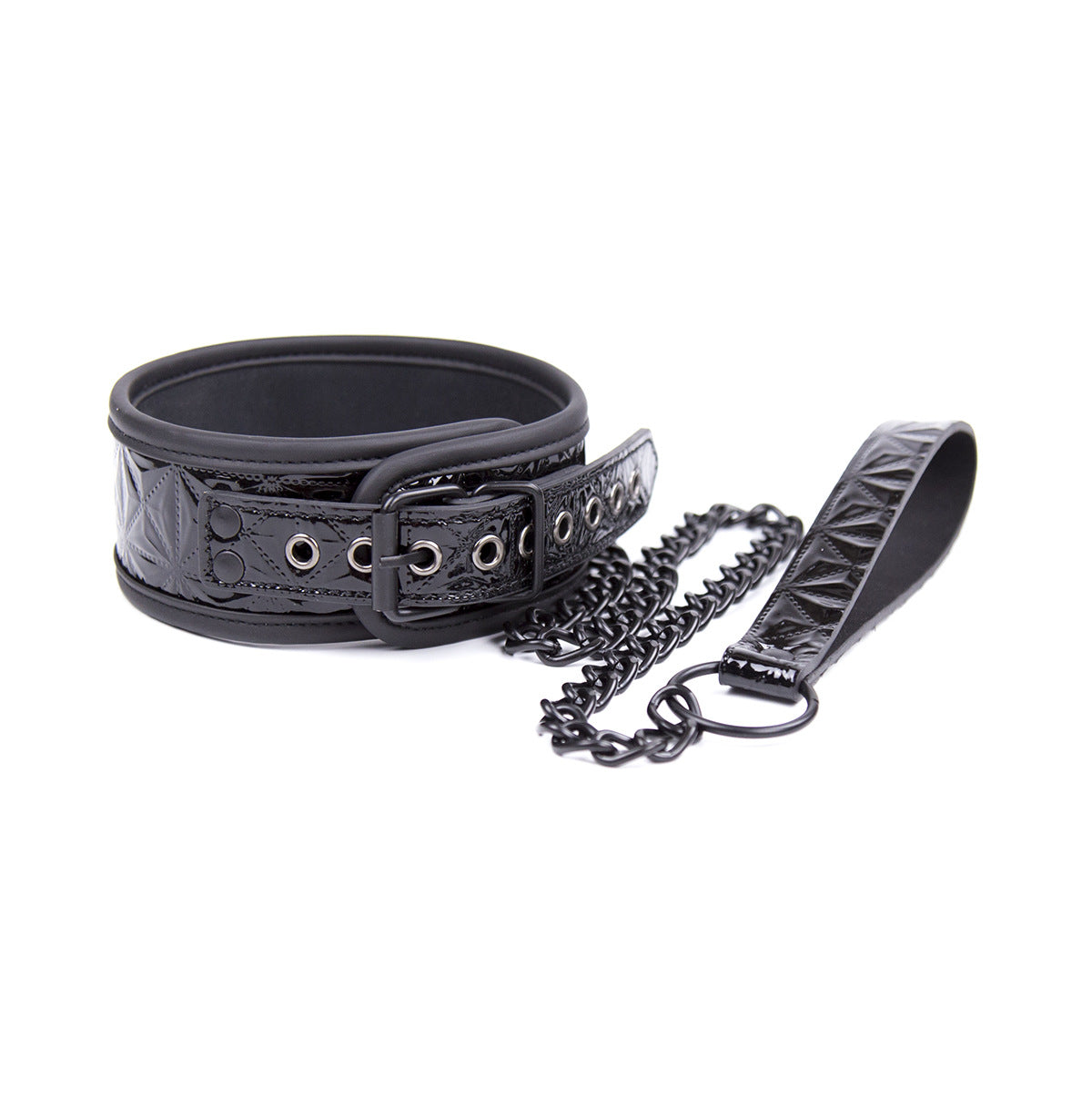 Diamond Pattern Collar with a Chain Leash