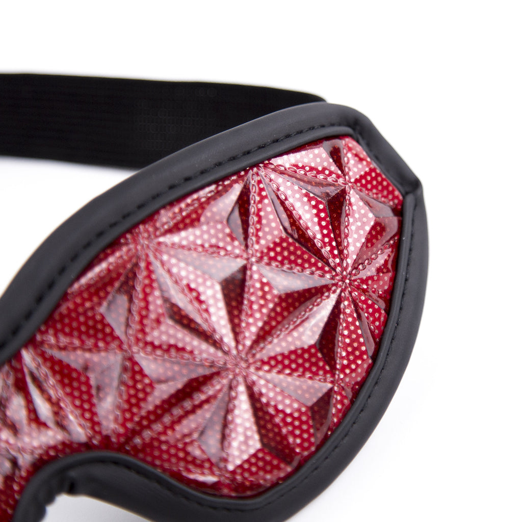 Elastic Eye Mask for Sensory Play close up