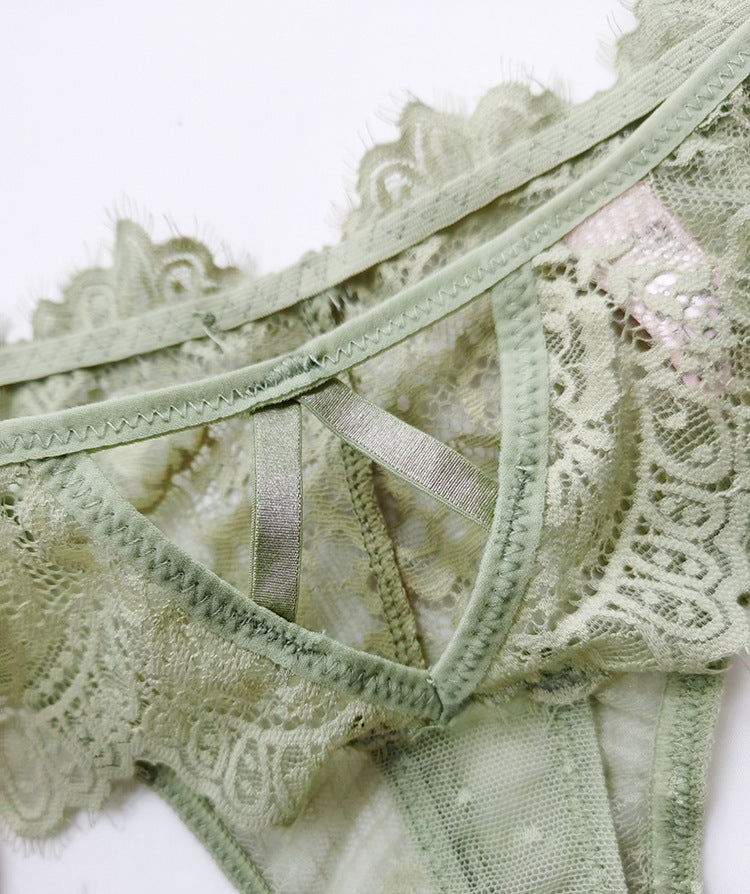 Close-up of the soft-stretch waistband and scalloped lace transition.