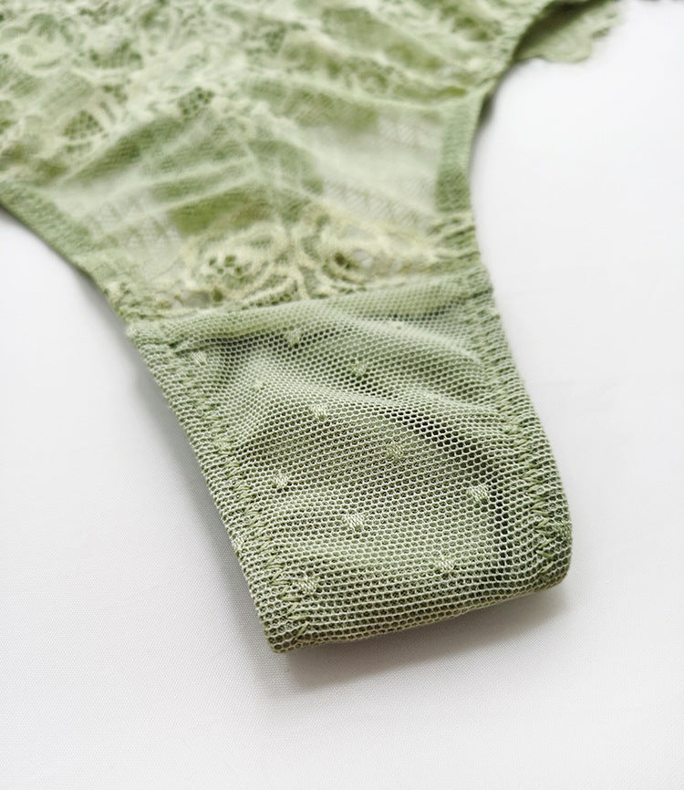 Exterior view of the lace-overlay gusset on the Fleur de Soir thong.