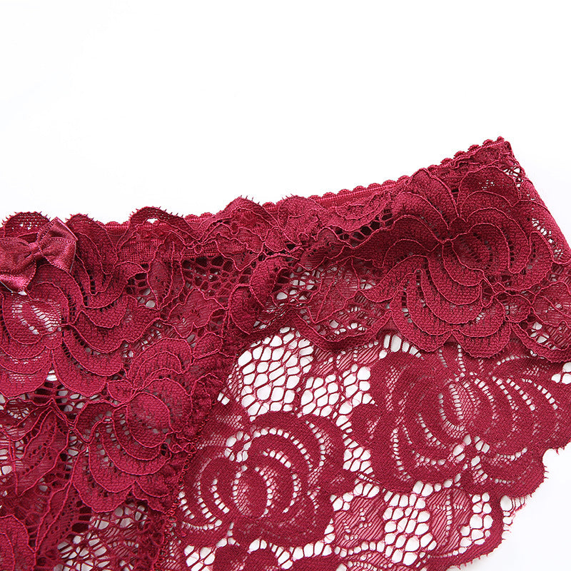 Close-up of the hand-finished scalloped lace trim for a seamless, no-dig fit.